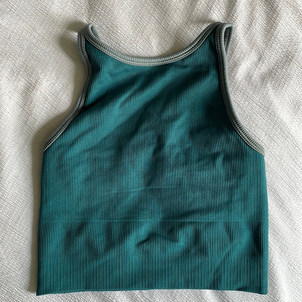 Athleta Aurora High neck Cropped tank